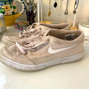 Pink nike shoes size 7